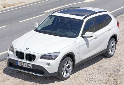 File:BMW X1 xDrive23d (E84) – Frontansicht, 2. Juli 2011