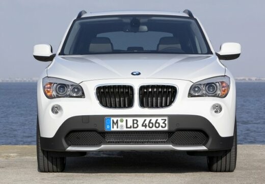File:BMW X1 xDrive23d (E84) – Frontansicht, 2. Juli 2011