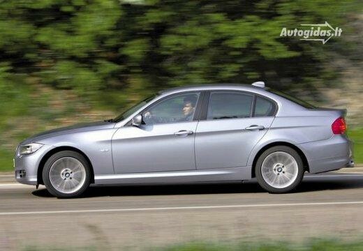 BMW 320 E90 i 2009-2013 | Autocatalog | Autogidas