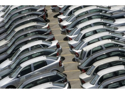 Naujų lengvųjų automobilių rinka Lietuvoje smuko net 70 proc. 