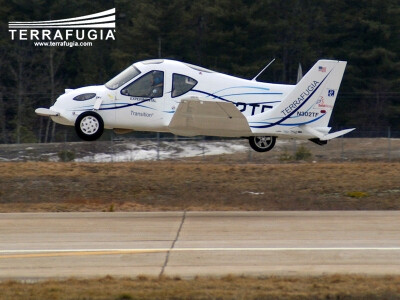 Terrafugia Transition – skraidantis automobilis
