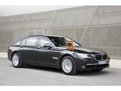 Naujas maksimalaus saugumo vardas – BMW 7 serija