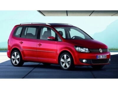 “Volkswagen” pristatė atnaujintą miniveną “Touran”