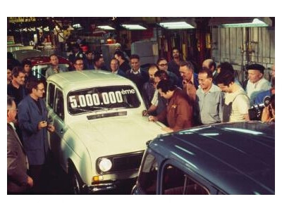 „Renault 4“ švenčia 50-ties metų jubiliejų