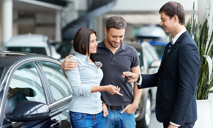 5 patarimai, kurie pagreitins automobilio pardavimą