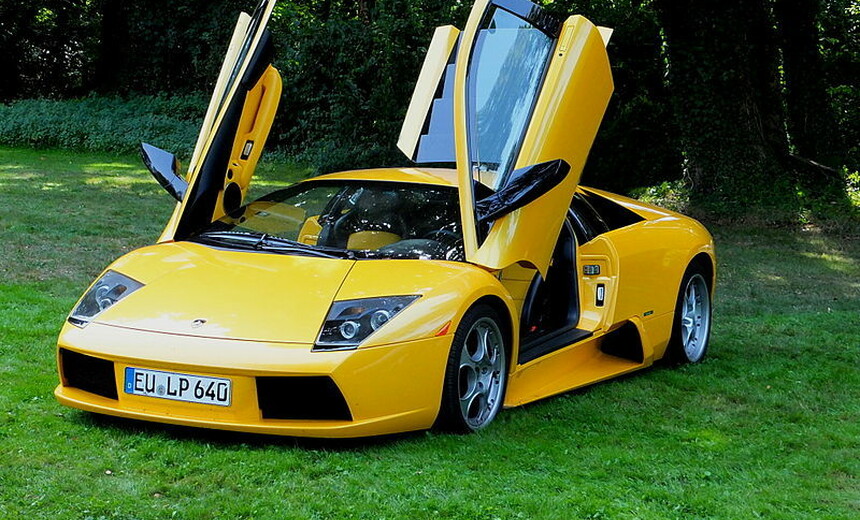 Superautomobiliai turi savų keistenybių - „Lamborghini Murciélago“ sėdynės yra geras pavyzdys