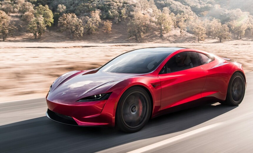 Pats beprotiškiausias Elono pareiškimas gali tapti tiesa – „naujasis Tesla Roadster turės specialų SpaceX paketą ir galės... skraidyti“