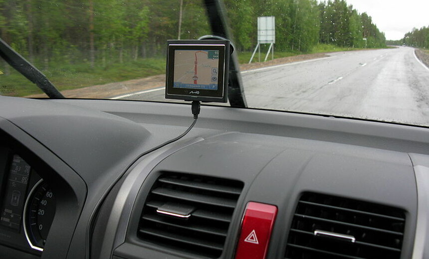Kuria tokią GPS navigaciją, kaip iš fantastinių filmų: sudėjus žmogaus ir dirbtinį intelektą vairuotojai įgytų kone antžmogiškų savybių