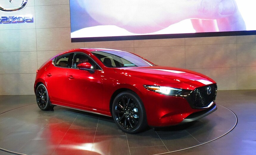„Mazda“ ragina valstybes atsipeikėti - jau kitais metais „Mazda“ pristatys naują itin pažangų dyzelinį variklį