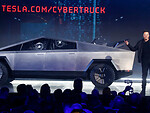 Ir šito mes visi taip laukėme? Elonas pristatė elektrinį „Cybertruck“ pikapą: puikios specifikacijos, labai gera kaina, bet šokiruojantis dizainas nepaliko abejingų – akcijų krytis ir šėlstantys internautai foto 5