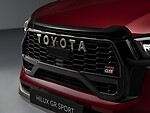 Pasirodys sportiška populiariojo pikapo „Toyota Hilux GR SPORT“ versija foto 5