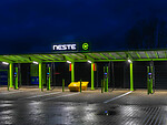 „Neste Lietuva” degalinių tinkle – pirmoji 300 kW galios elektromobilių įkrovimo stotelė foto 2