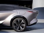„Toyota“ parodė, kaip atrodys naujasis Europai skirtas elektromobilis foto 5