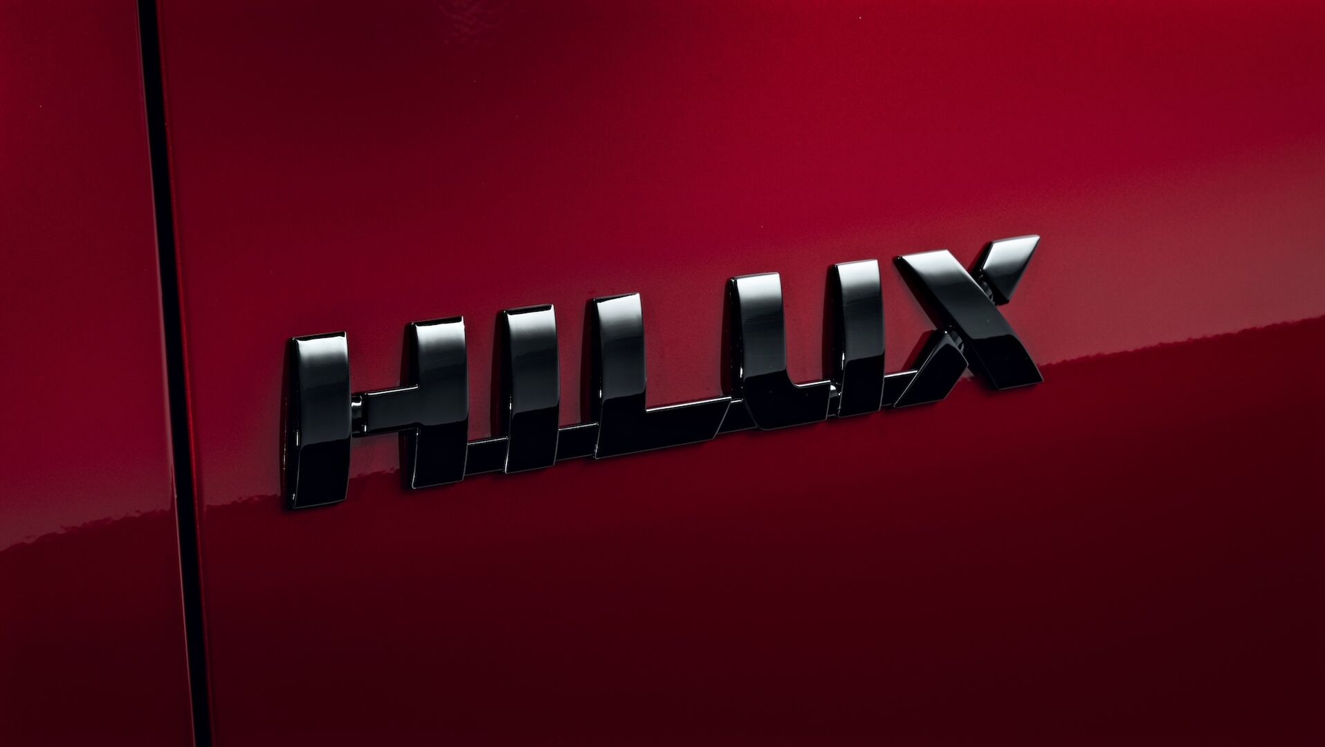 Pasirodys sportiška populiariojo pikapo „Toyota Hilux GR SPORT“ versija foto 2