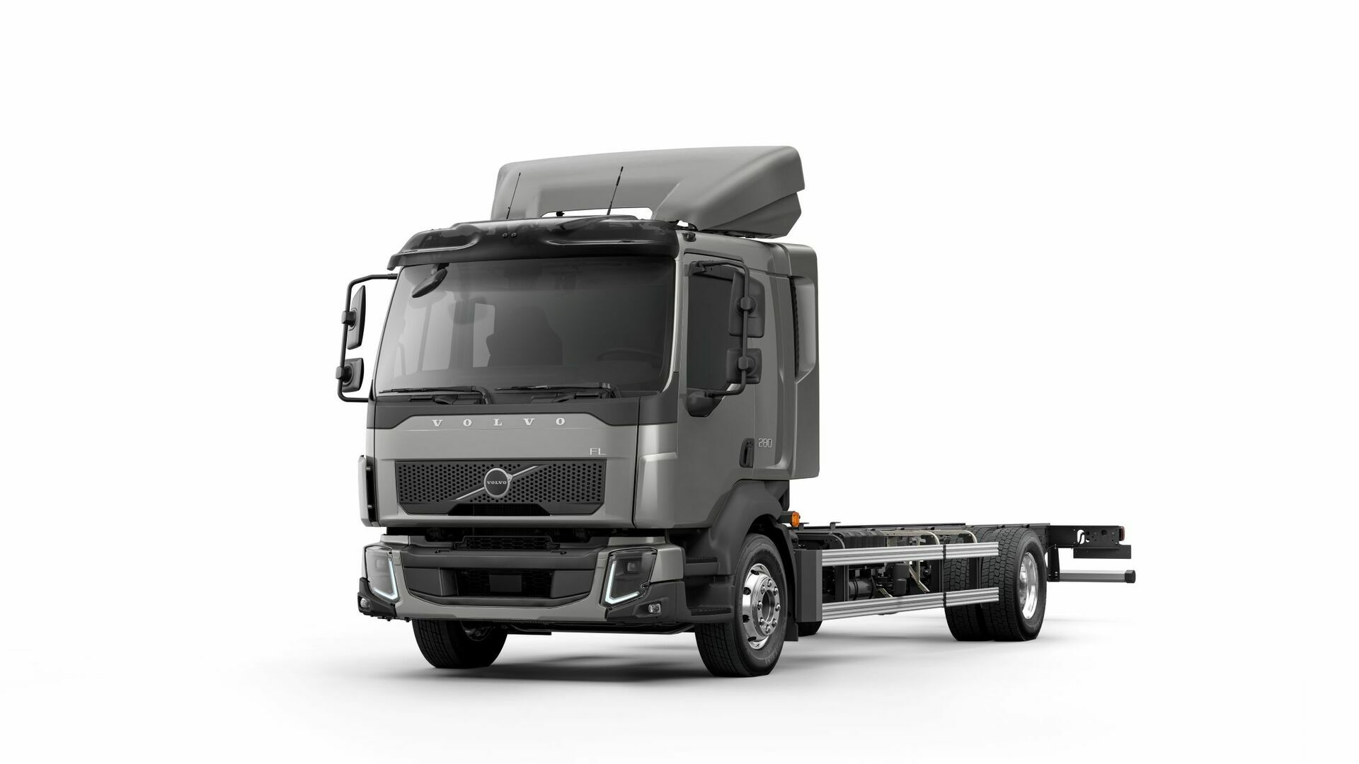 „Volvo“ pristatė atnaujintus elektrinius sunkvežimius miestų darbams foto 1