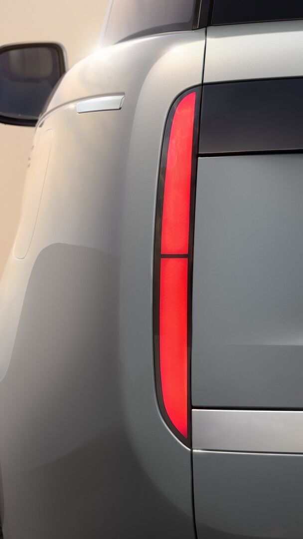 Artėja naujojo elektrinio „Range Rover“ pristatymas: formuoja laukiančiųjų sąrašą foto 3