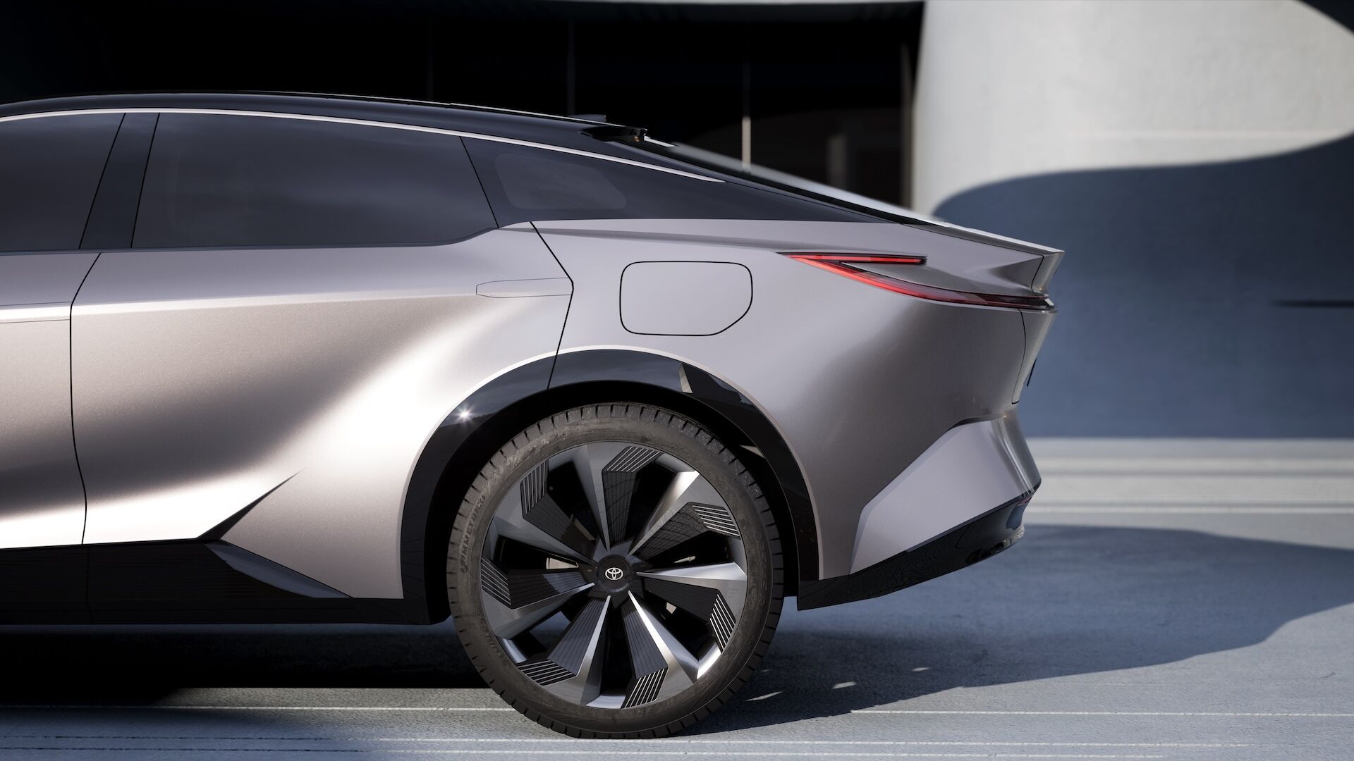 „Toyota“ parodė, kaip atrodys naujasis Europai skirtas elektromobilis foto 4