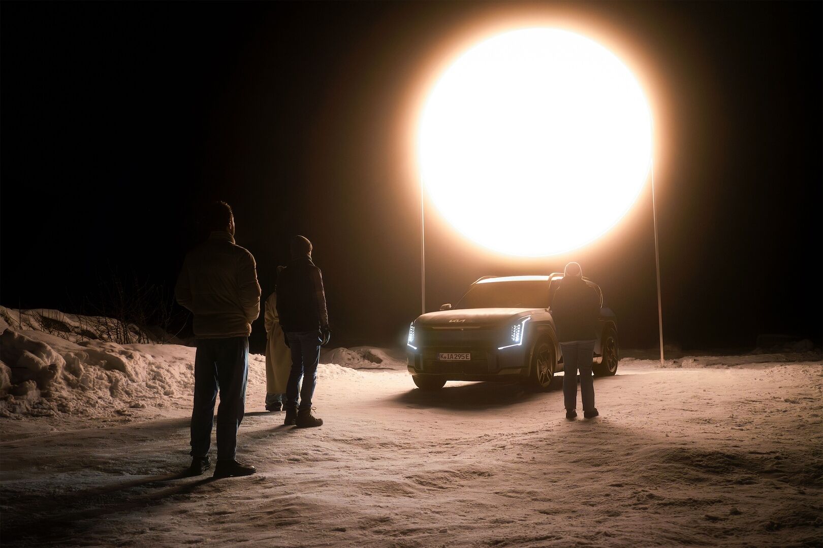 Elektromobiliu sukūrė dirbtinę saulę Norvegijoje foto 2