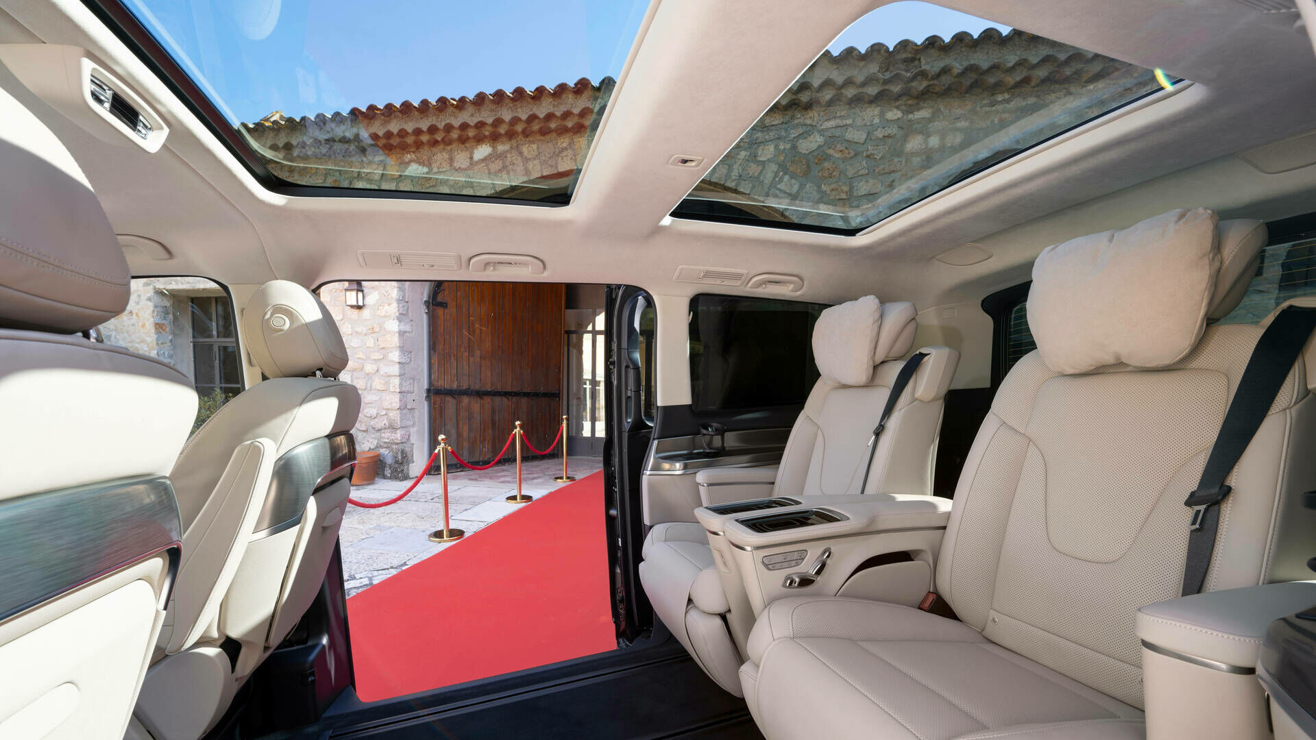 Naujieji „Mercedes-Benz“ EQV ir V klasės automobiliai – „Premium“ komfortas keliaujantiems  foto 6
