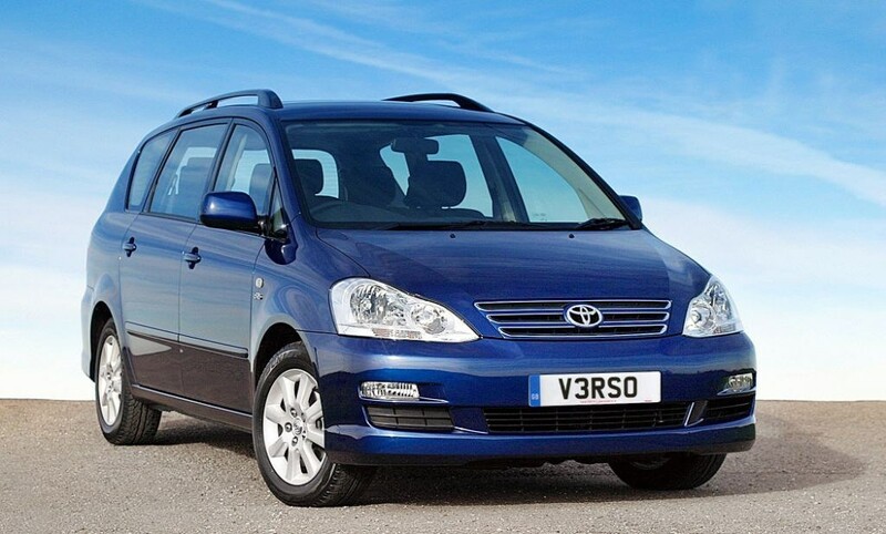 Toyota avensis verso 2003