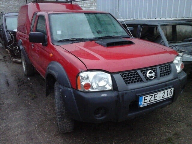 Nissan Navara 2004 y parts