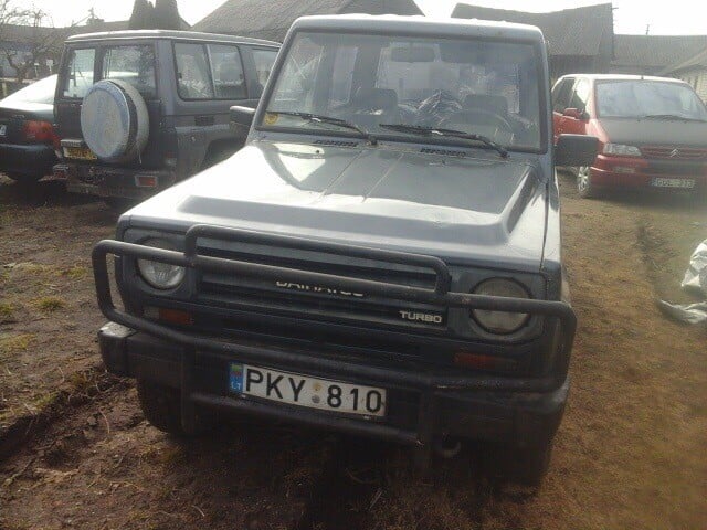 Daihatsu Rocky 1994 m dalys