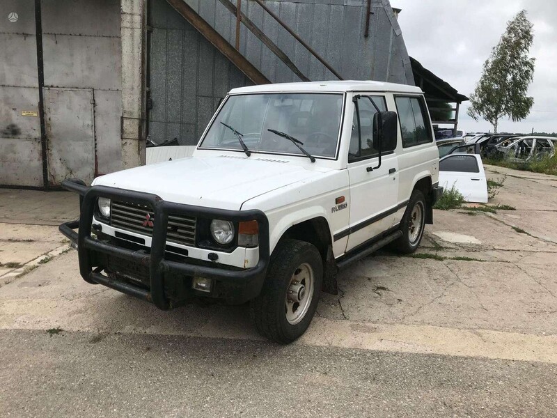 Mitsubishi pajero 1987