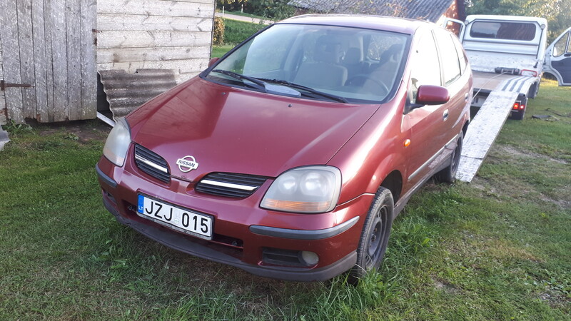 Nissan Almera Tino 2001 m dalys