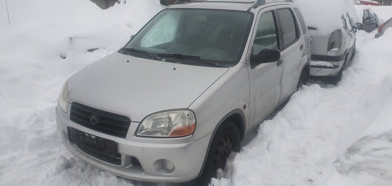 Suzuki Ignis 2003 y parts