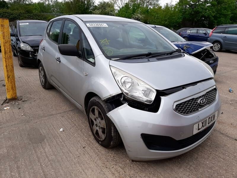 Kia Venga 2011 y parts