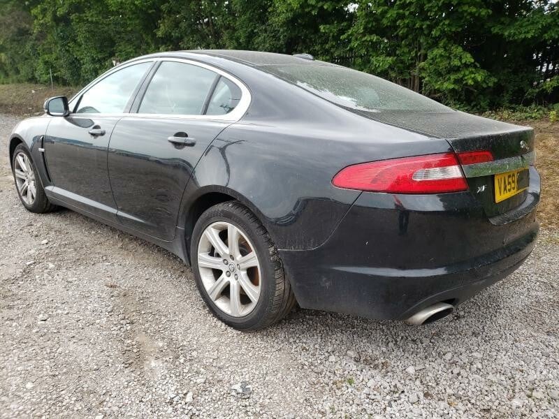 Jaguar XF 2010 m dalys