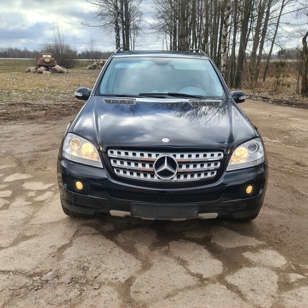 Mercedes-Benz ML 400 W164 2007 m dalys