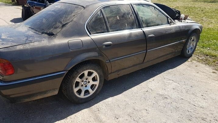 BMW 728 E38 1998 г запчясти