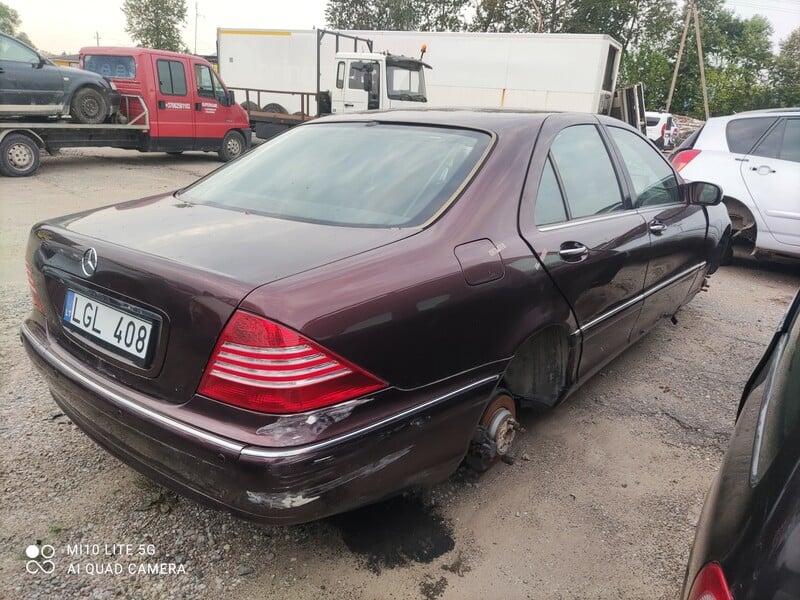 Mercedes-Benz 320 2001 m dalys