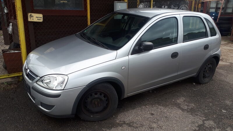 Opel Corsa 2004 г запчясти