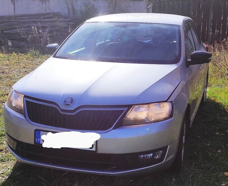 Skoda RAPID 2015 m dalys