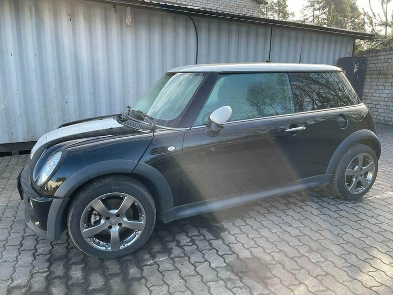 MINI Cooper S 2002 m dalys