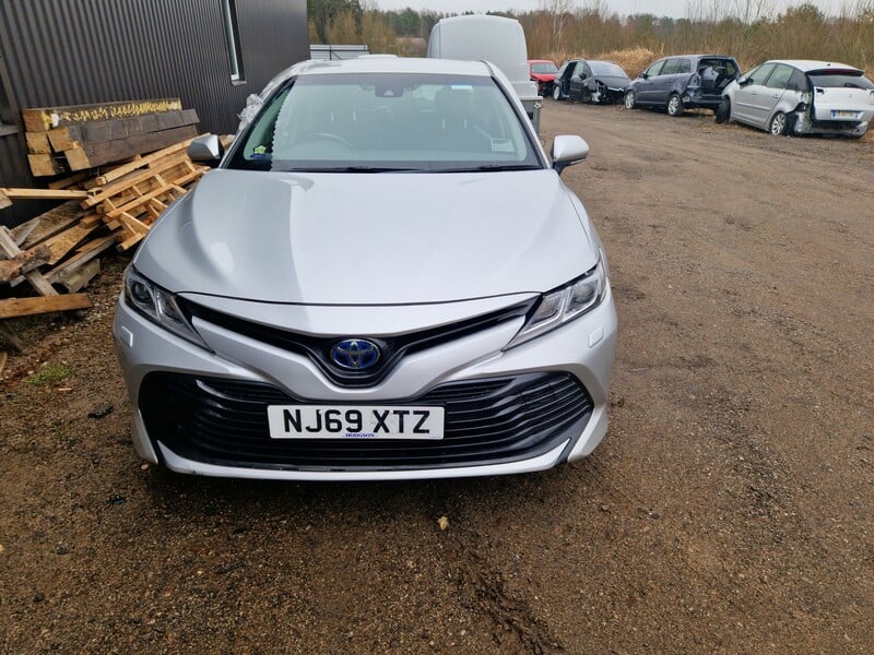 Toyota Camry 2019 m dalys