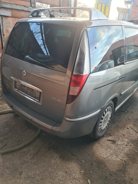 Lancia Phedra 2007 y parts