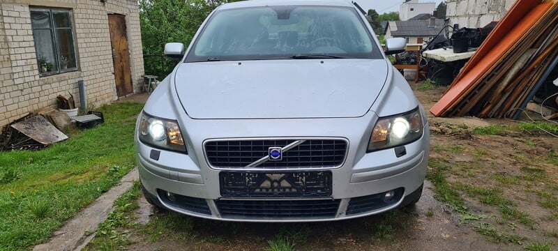 Volvo S40 II 2004 m dalys