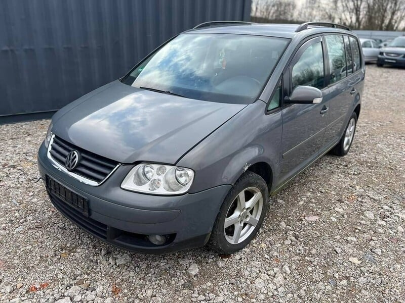 Volkswagen Touran 2004 m dalys