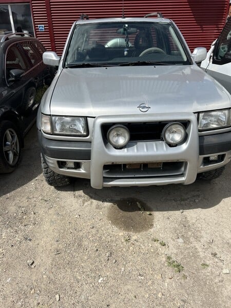 Opel Frontera 2001 y parts