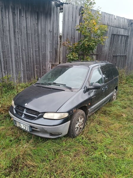 Chrysler Grand Voyager III 1998 y parts