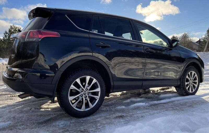 Toyota RAV4 IV 2016 m dalys