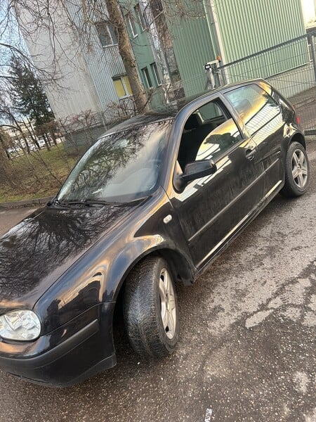 Volkswagen Golf IV 2002 y parts