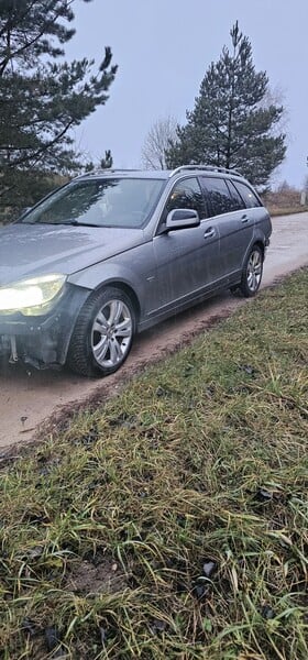 Mercedes-Benz C 320 S204 2008 y parts