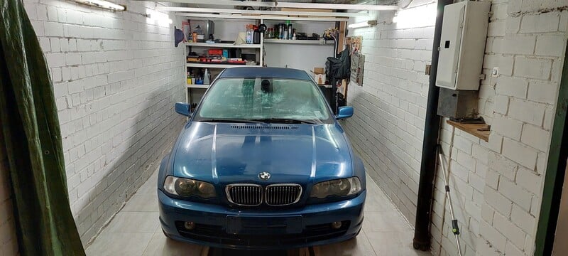 BMW 318 E46