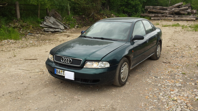 Audi A4 B5 1997 m dalys