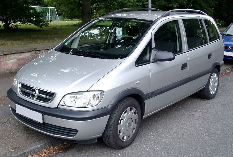 Opel Zafira A 2.0 DYZELIS 74 KW 2002 m dalys