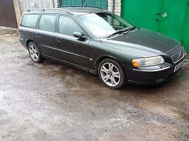 Volvo V70 II 2006 y parts